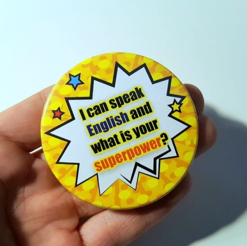 przypinka_język_angielski_superpower.jpg