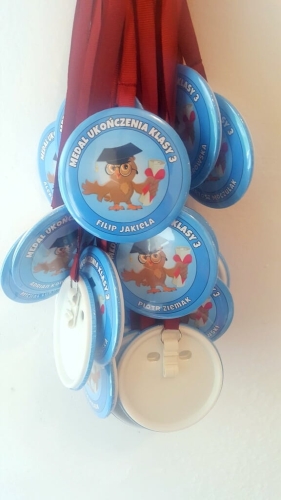 medal ukończenia klasy sowa.jpg