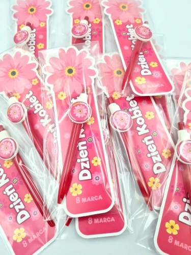 zestawy prezentowa dzien kobiet dziewczynek.jpg