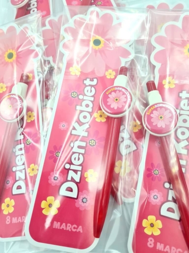 zestawy prezentowa dzien kobiet dziewczynek (2).jpg