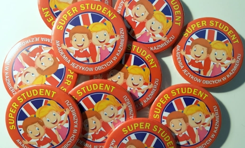 przypinki dla dzieci język angielski super student przykładowa realizacja