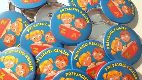 przypinki przyjaciel książek