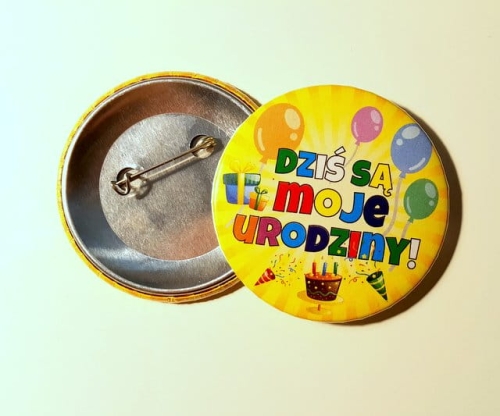 przypinka urodzinowa