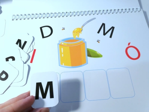 ksiazeczka nauka liter czytania wyrazowe układanki.jpg