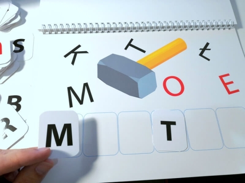 ksiazeczka nauka liter czytania wyrazowe układanki 1.jpg