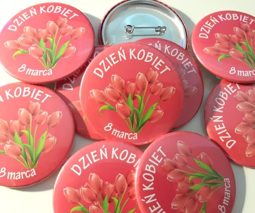 przypinki na dzień kobiet