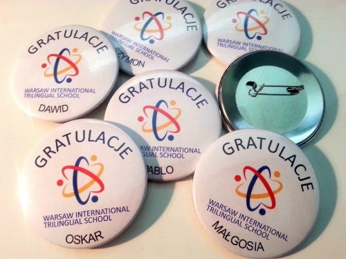 przykładowa realizacja - przypinki na zamówienie